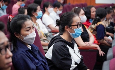Vợ Nguyễn Thái Luyện nói về người muốn trả giúp 2.500 tỉ đồng Hoàng Thịnh Luật